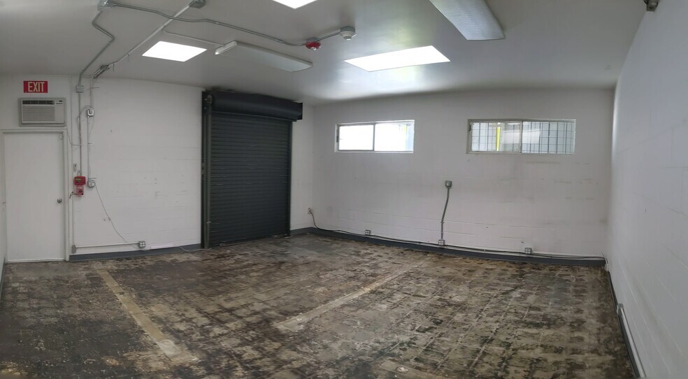 More Photos Of 936 W Hyde Park Blvd, Inglewood Manufacturing For Lease