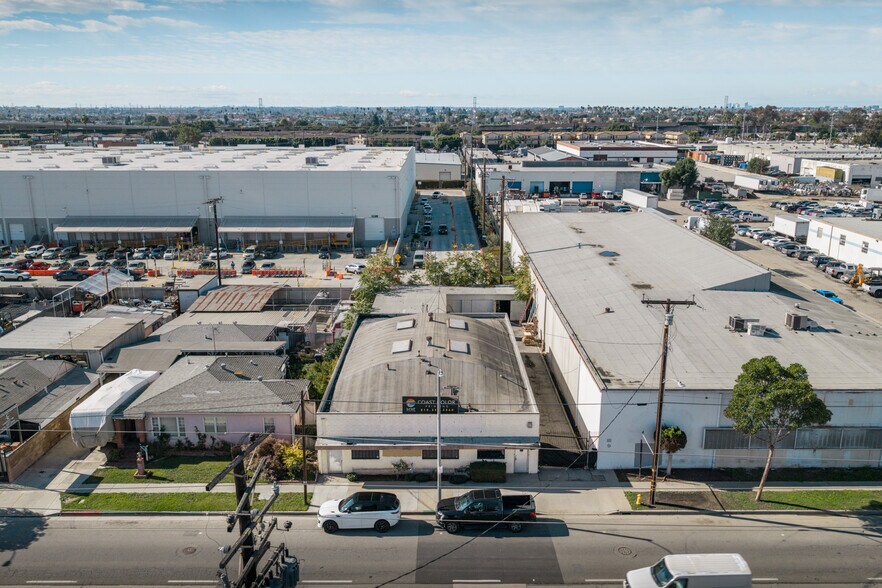 More Photos Of 16301 S Broadway St, Gardena Service For Sale