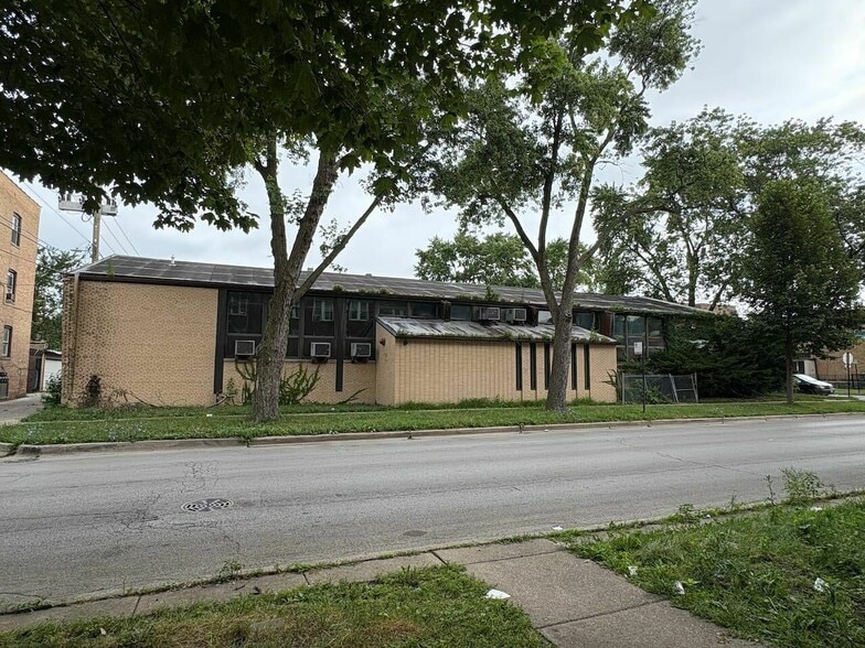 More Photos Of 7550 S Phillips Ave, Chicago Schools For Sale