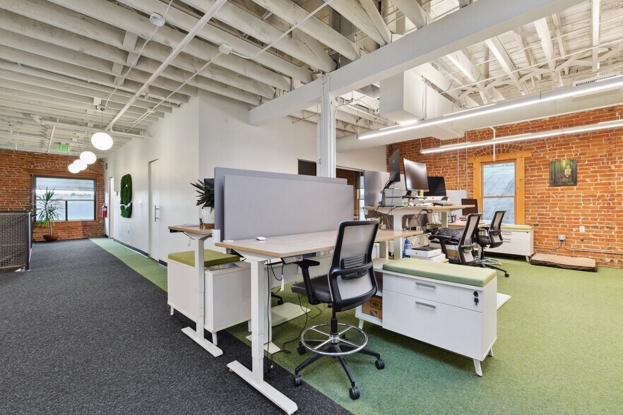 More Photos Of 2911 Walnut St, Denver Showroom For Sale