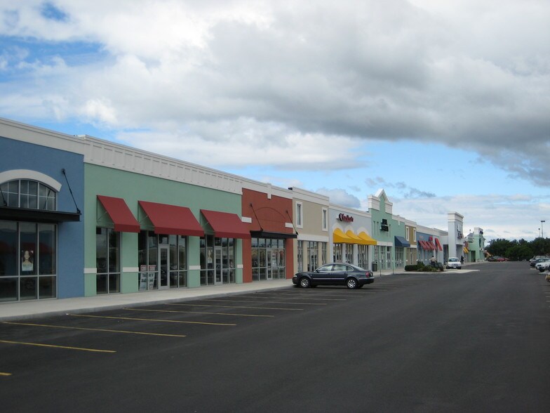 More Photos Of 22 Clifton Country Rd, Clifton Park Unknown For Lease