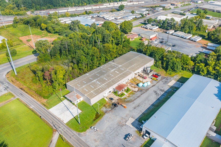 More Photos Of 506 Bear Creek Rd, Dalton Manufacturing For Sale