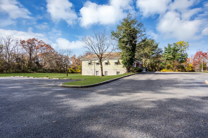More Photos Of 2807 Hurley Pond Rd, Wall Township Office For Sale
