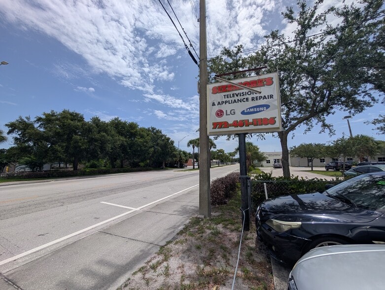 More Photos Of 1531 Delaware Ave, Fort Pierce Freestanding For Sale