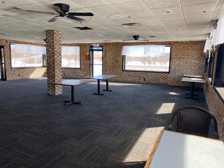 More Photos Of 4768 Lake Ave, Rochester Restaurant For Lease