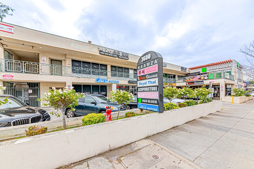 More Photos Of 3600 W Olympic Blvd, Los Angeles Storefront Retail Office For Lease