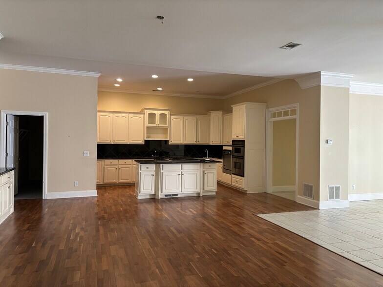 More Photos Of 264 Marietta Hwy, Canton Office For Sale