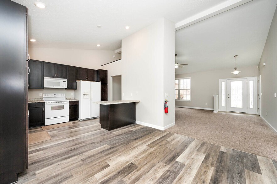 More Photos Of 65 Maplehurst Dr, Brownsburg Office For Sale