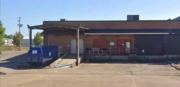 More Photos Of 1015 S Green St, Tupelo Industrial For Sale
