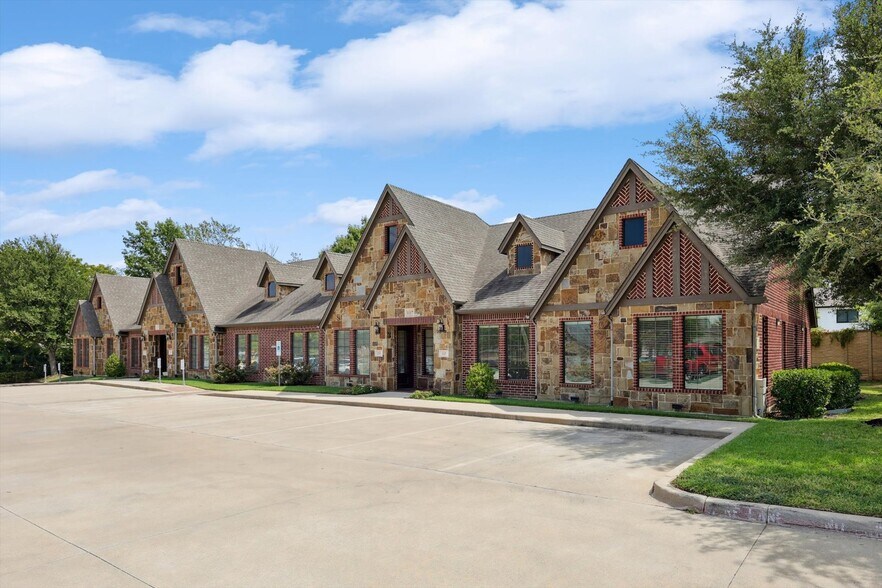 More Photos Of 1117 Glade Rd, Colleyville Medical For Lease