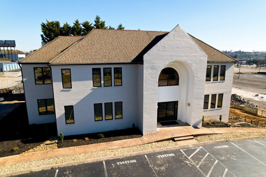More Photos Of 252 Harry Lane Blvd, Knoxville Office For Sale