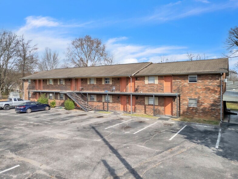 Primary Photo Of 4700 Upchurch Rd, Knoxville Apartments For Sale