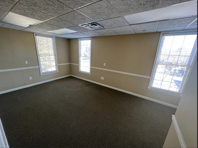 More Photos Of 1827 Powers Ferry Rd SE, Atlanta Unknown For Lease