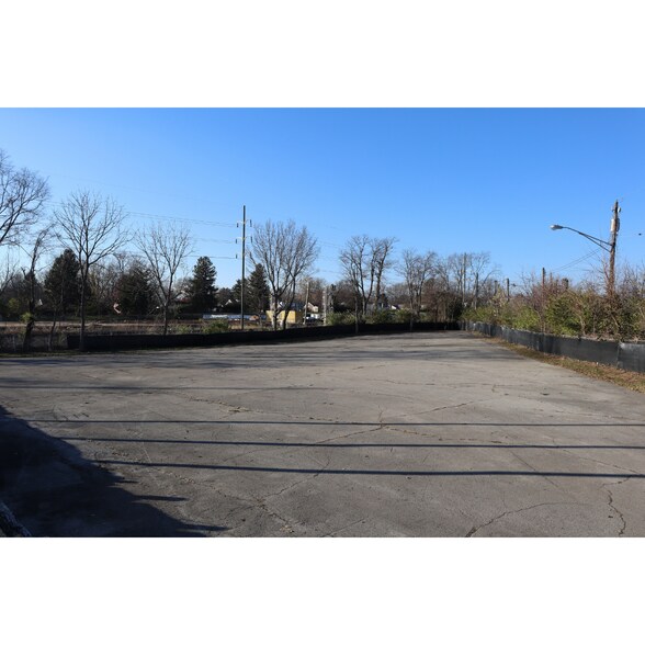 More Photos Of 251 Price Rd, Lexington Land For Lease
