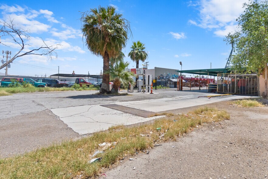 More Photos Of 1961 E Charleston Blvd, Las Vegas Carwash For Lease