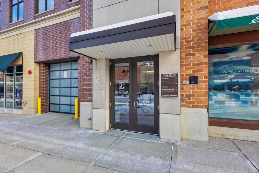 More Photos Of 720-780 Village Center Dr, Burr Ridge Storefront Retail Office For Sale