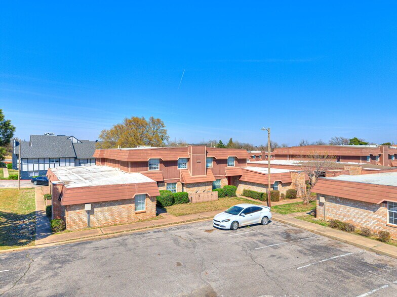 More Photos Of 7404 Lyrewood Ln, Oklahoma City Apartments For Sale