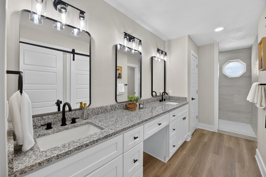 More Photos Of 13981 Ports O Call Dr, Corpus Christi Multifamily For Sale