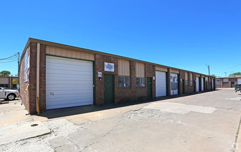 More Photos Of 13200 Pond Springs Rd, Austin Unknown For Lease