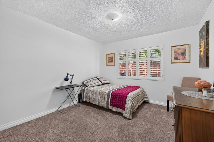 More Photos Of 1459 Stanley Ave, Glendale Apartments For Sale