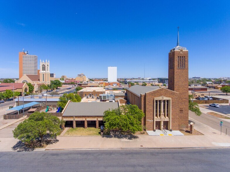 Primary Photo Of 1500 14th St, Lubbock Religious Facility For Sale