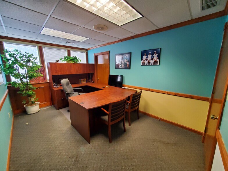 More Photos Of 5780 Holiday Rd, Buford Self Storage For Sale