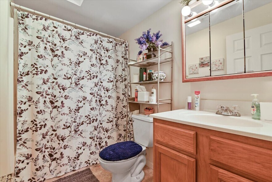 More Photos Of 141 Bellemonte Ave, Hawley Apartments For Sale
