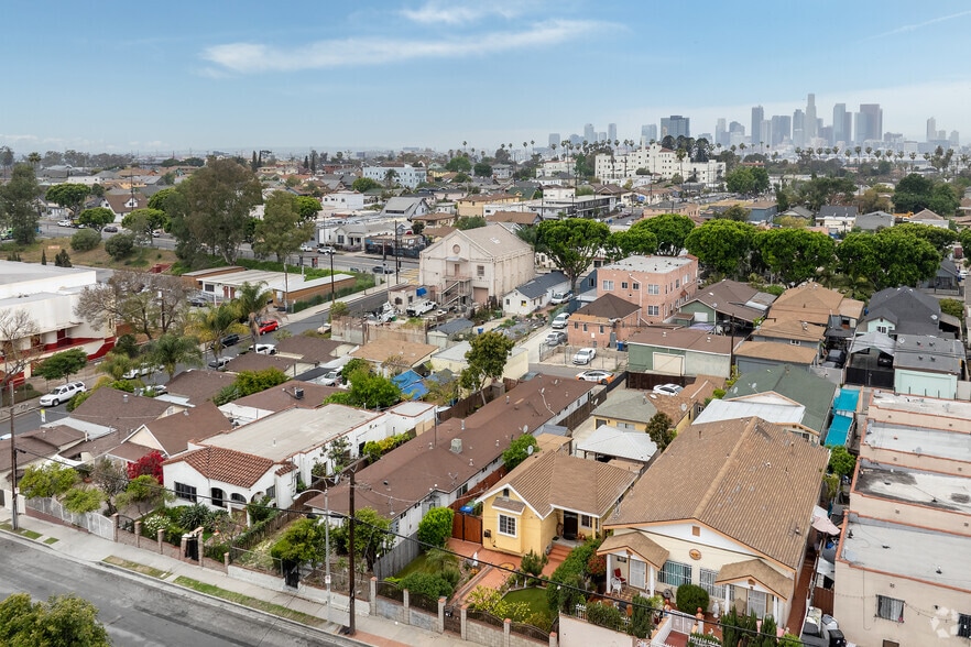 More Photos Of 549 S Mathews St, Los Angeles Apartments For Sale