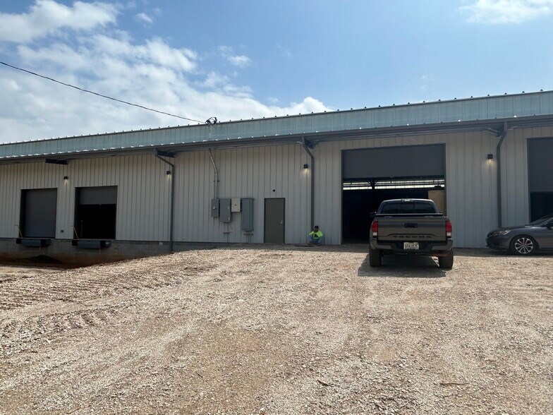 More Photos Of 6480 Dockside Dr, Theodore Distribution For Lease