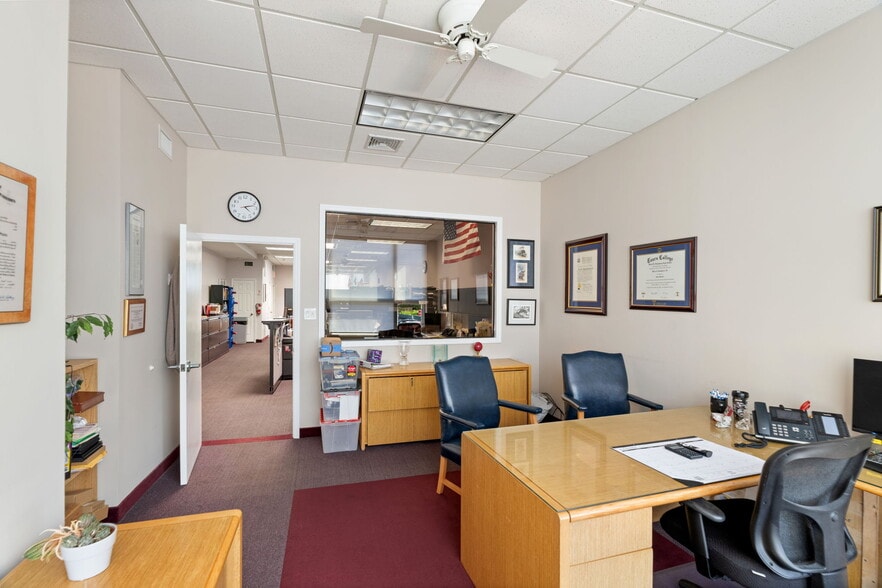 More Photos Of 1190 Hylan Blvd, Staten Island Office For Sale