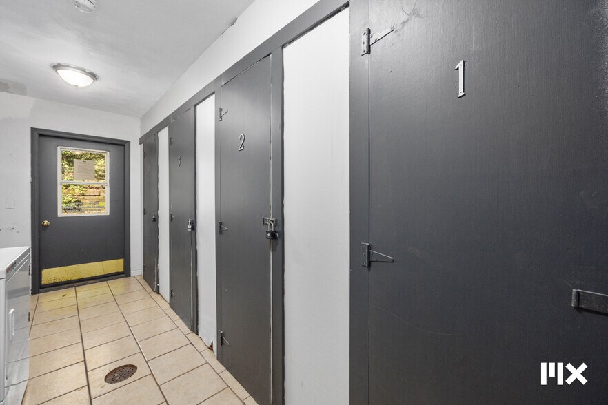 More Photos Of 118-130 S Clarendon St, Kalamazoo Apartments For Sale