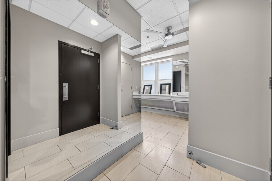 More Photos Of 444 S Blount St, Raleigh Apartments For Sale
