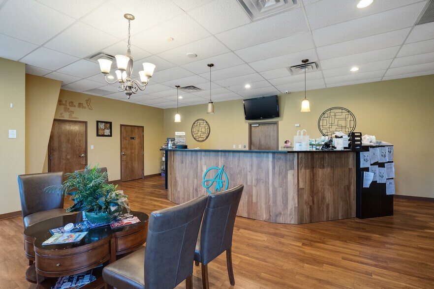 More Photos Of 1288 Sycamore View Rd, Memphis Medical For Sale