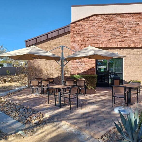 More Photos Of 10595 Discovery Dr, Las Vegas Storefront For Sale