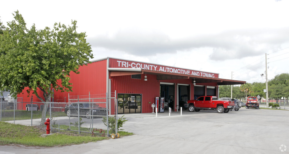 Primary Photo Of 3345 Okeechobee Rd, Fort Pierce Warehouse For Sale