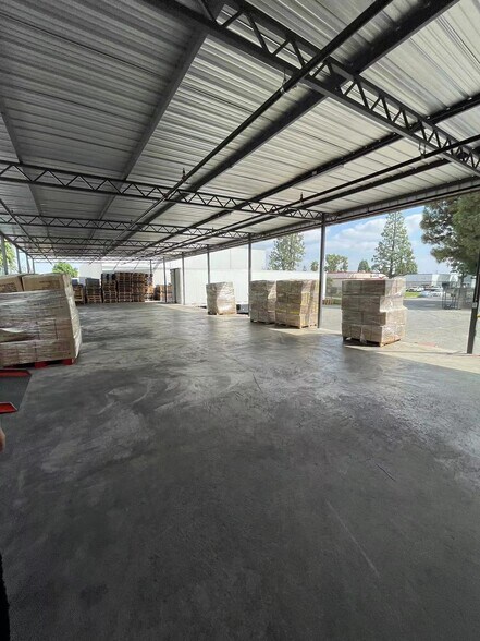 More Photos Of 1920 S Augusta Ct, Ontario Warehouse For Lease