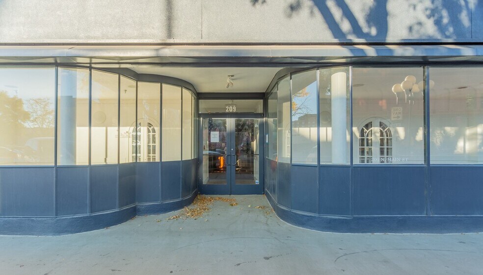 More Photos Of 209 N Main St, Pueblo Office For Lease