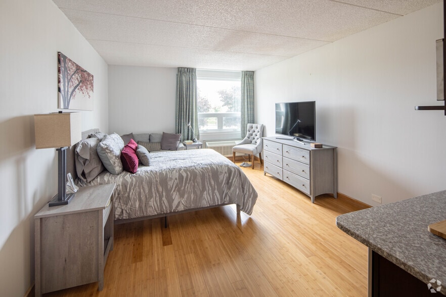 More Photos Of 700 Sheridan Rd, Highwood Congregate Senior Housing For Sale