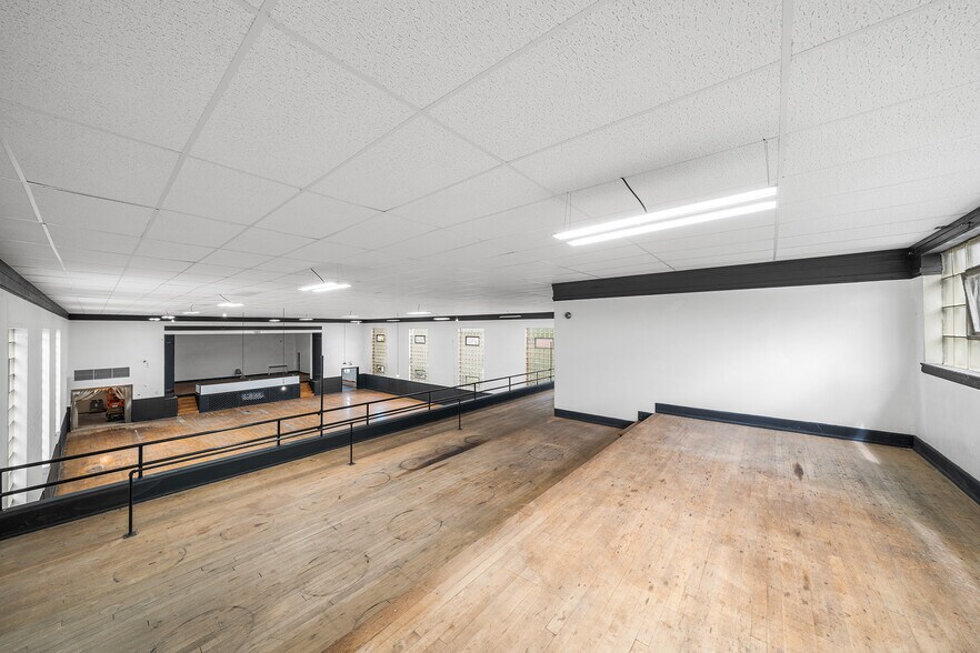 More Photos Of 379 Cherry St, Pottstown Flex For Lease