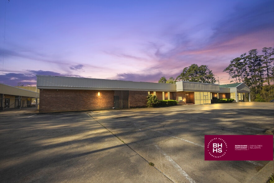 More Photos Of 3012 US-98, Mccomb Flex For Sale