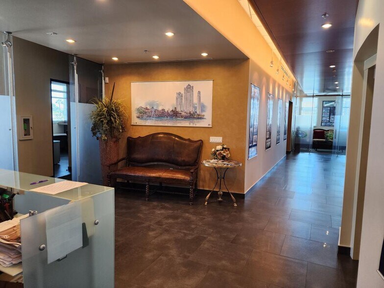 More Photos Of 14738 Pipeline Ave, Chino Hills Office For Lease