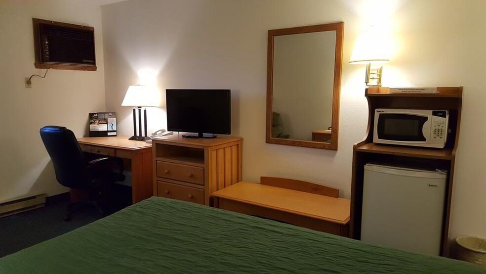 More Photos Of 427 2nd Avenue NW, Wibaux Hotel For Sale