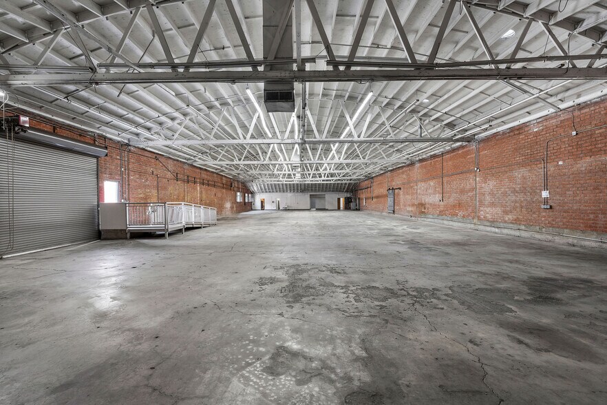 More Photos Of 3301 Maple Ave, Los Angeles Unknown For Lease