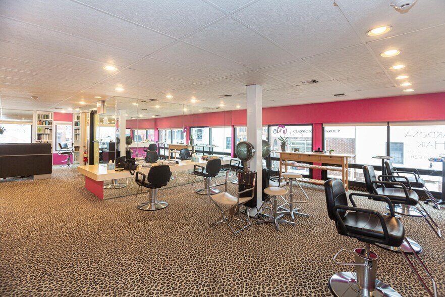 More Photos Of 15 N Dean St, Englewood Restaurant For Lease