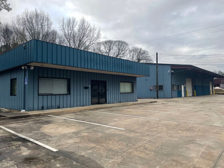 Primary Photo Of 134 Jonesboro Rd, Fairburn Warehouse For Lease