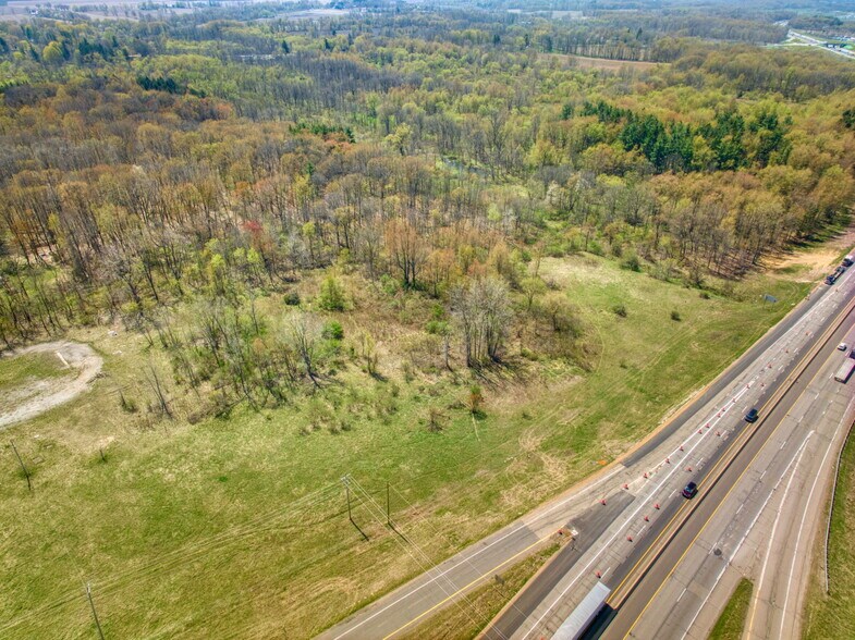 More Photos Of 2496 N Parma Rd, Parma Service Station For Sale