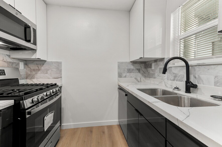 More Photos Of 3828 Arizona St, San Diego Apartments For Sale