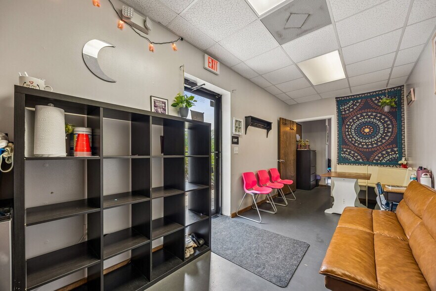 More Photos Of 96549 Parliament Dr, Fernandina Beach Storefront Retail Office For Sale