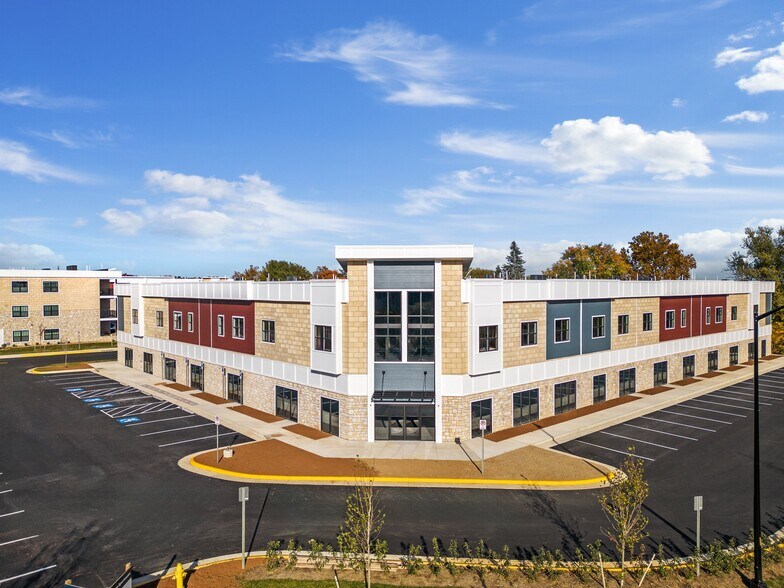 More Photos Of 230 Hope Dr, Winchester General Retail For Lease