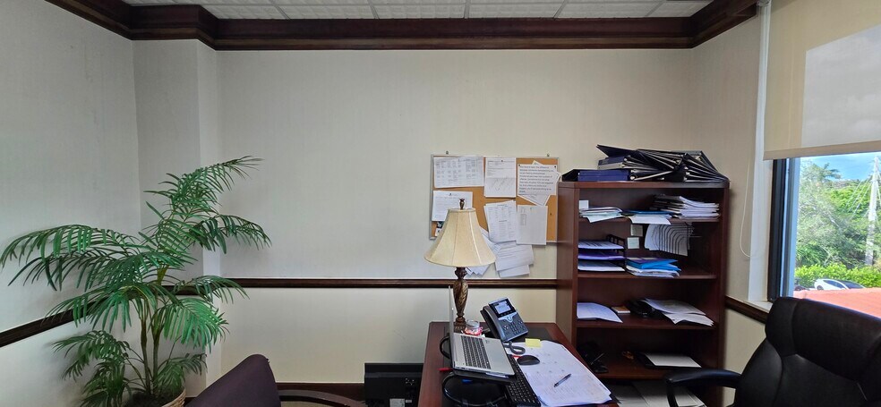 More Photos Of 2375 Tamiami Trl N, Naples Loft Creative Space For Sale